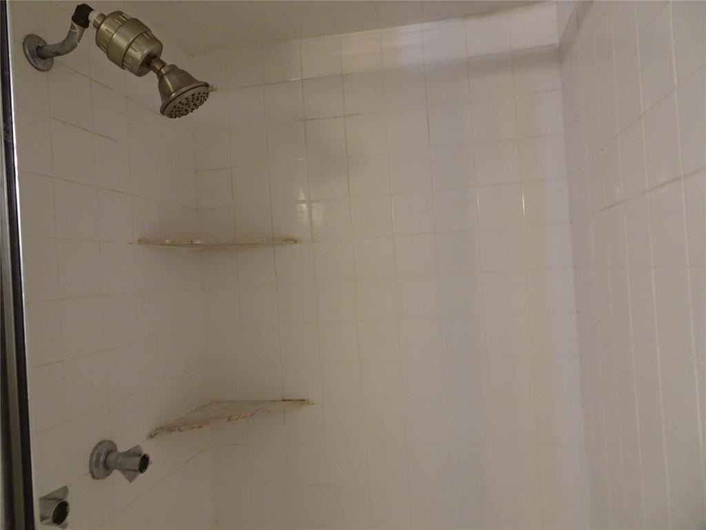 600 Oak Creek Drive - Photo 26
