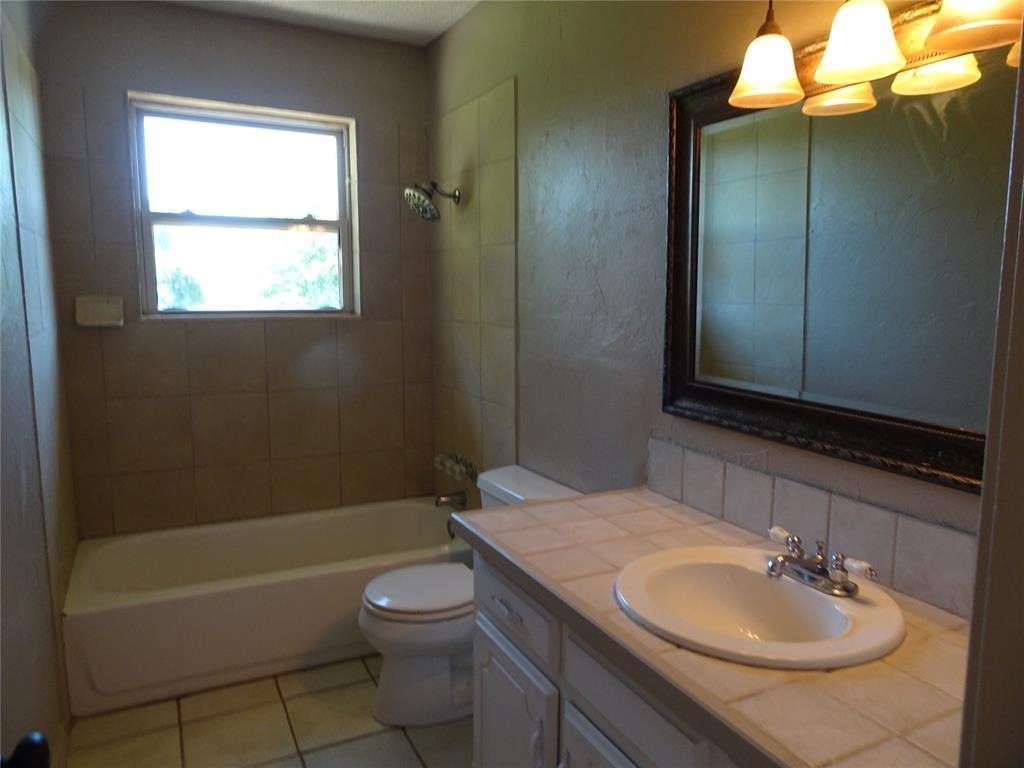 600 Oak Creek Drive - Photo 8