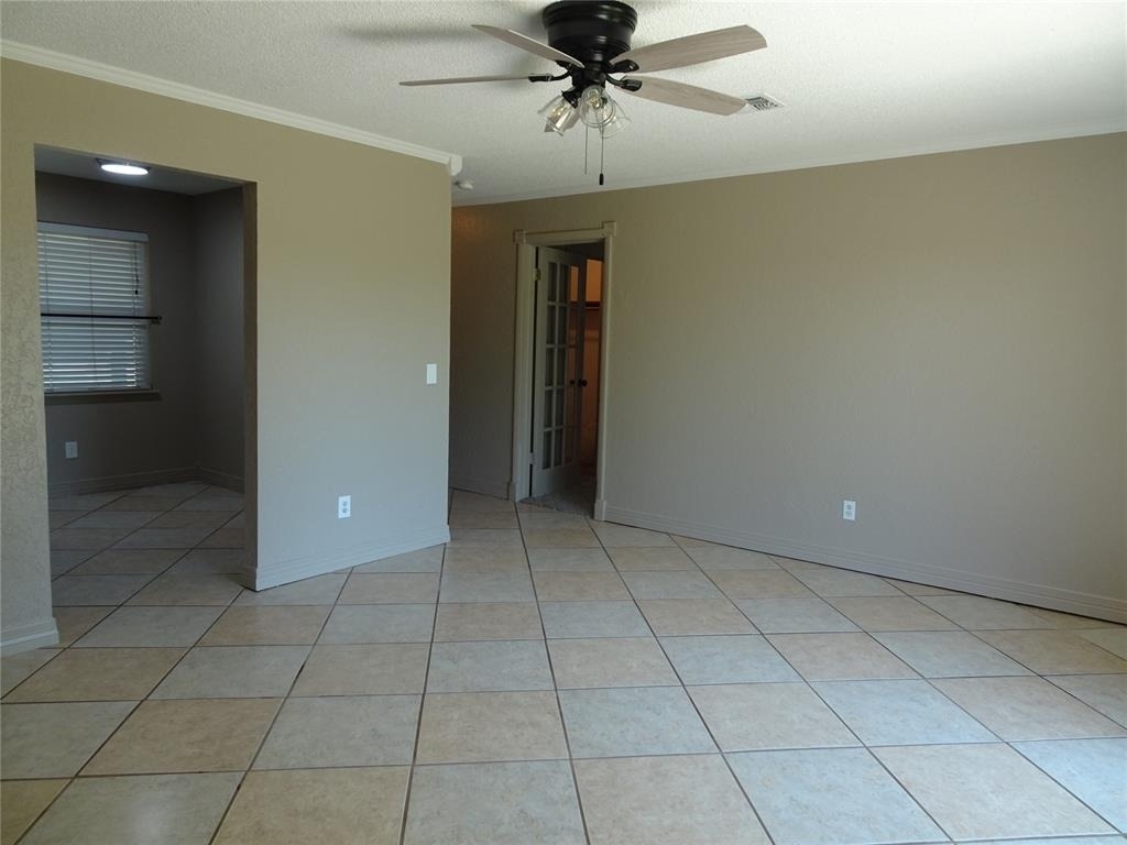 600 Oak Creek Drive - Photo 4
