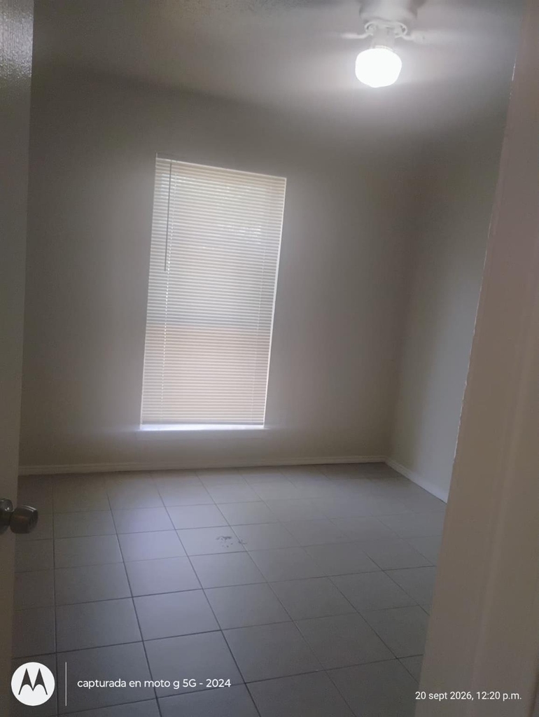 1426 Shorecrest Drive - Photo 5