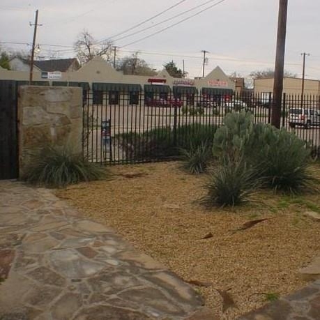 1122 N Zang Boulevard - Photo 8
