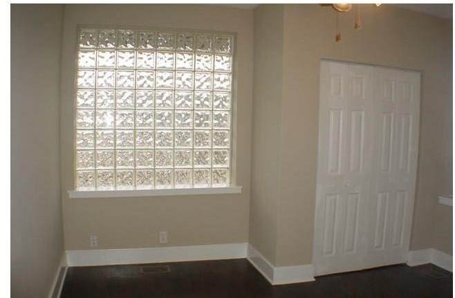 1122 N Zang Boulevard - Photo 3