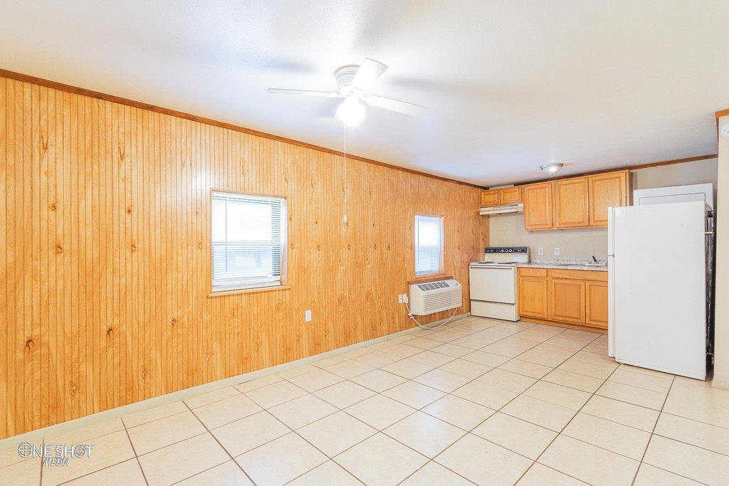 104 College Drive - Photo 5
