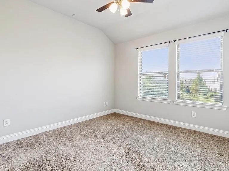 4820 Pasadena Drive - Photo 11