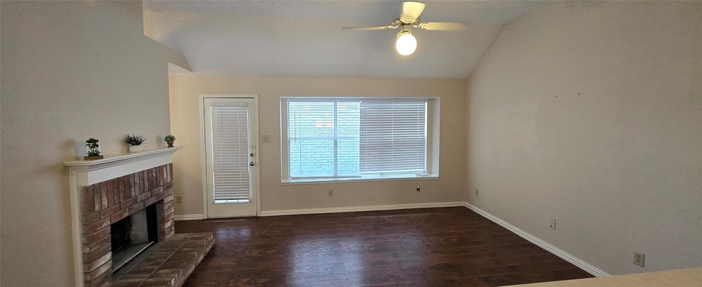 6941 Hickory Creek - Photo 7