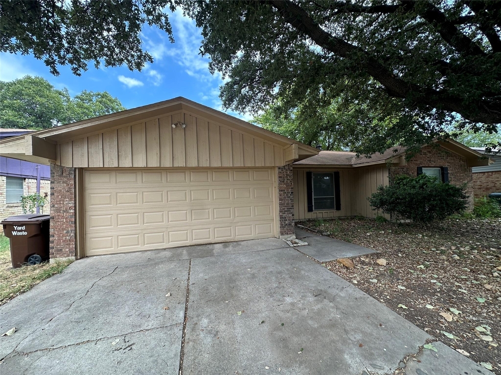 1204 Cordell Street - Photo 1