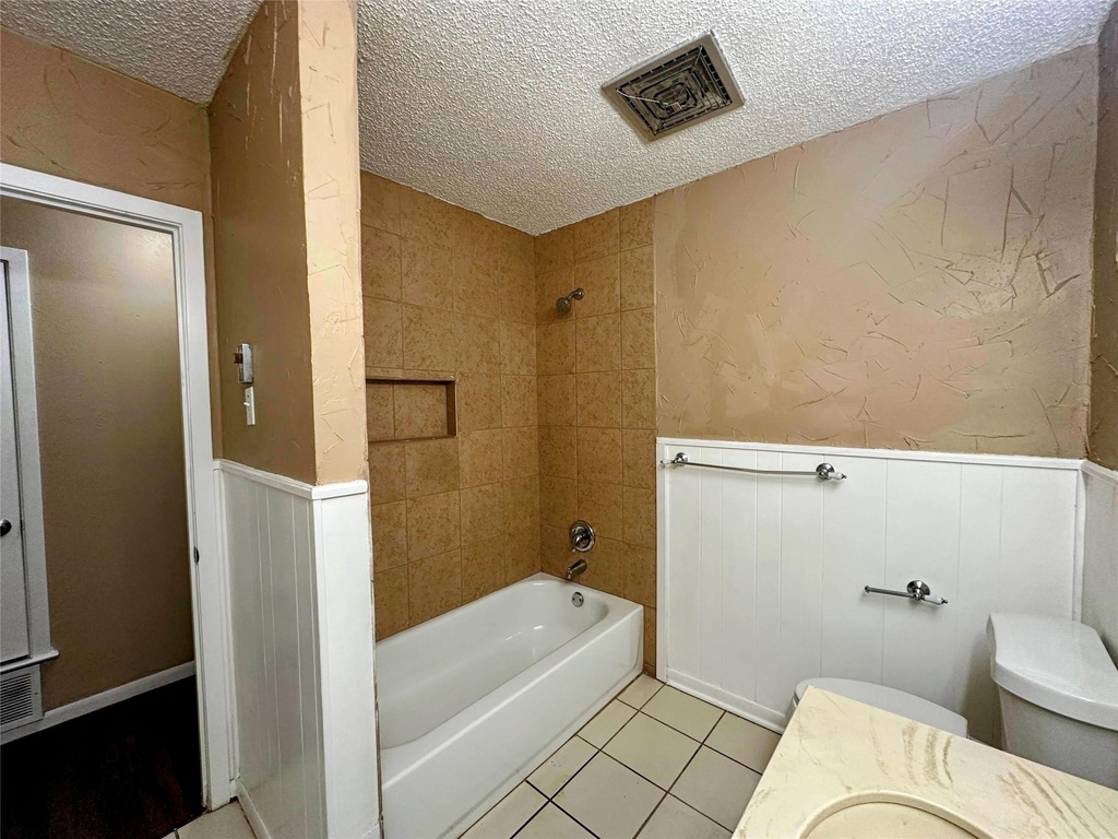 1204 Cordell Street - Photo 9