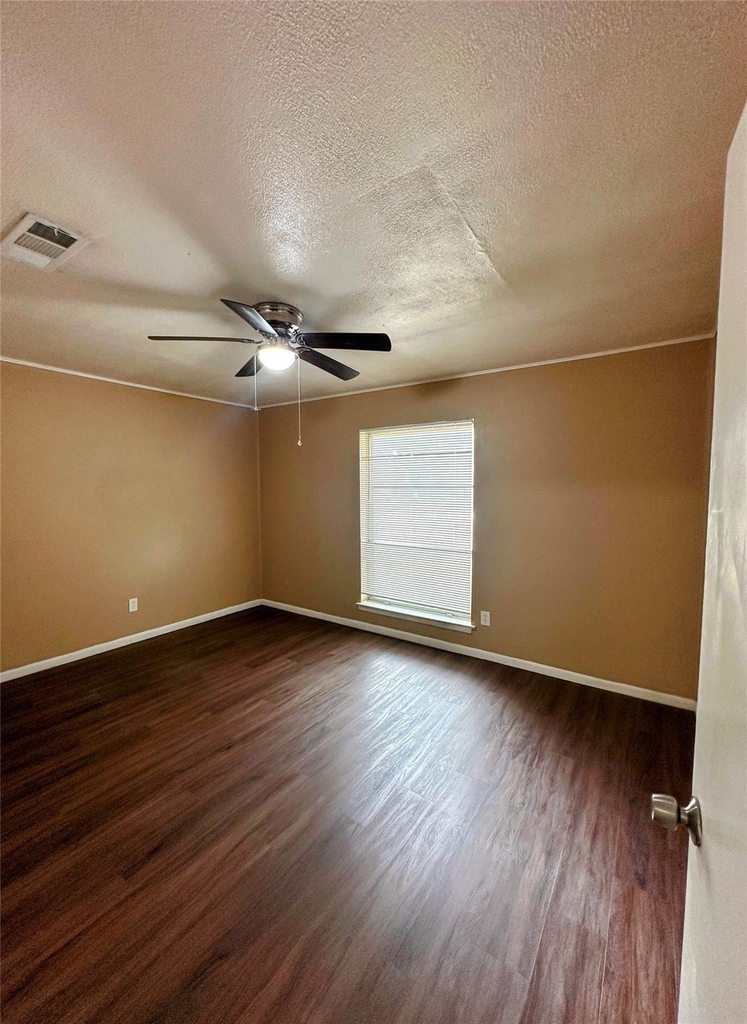 1204 Cordell Street - Photo 15
