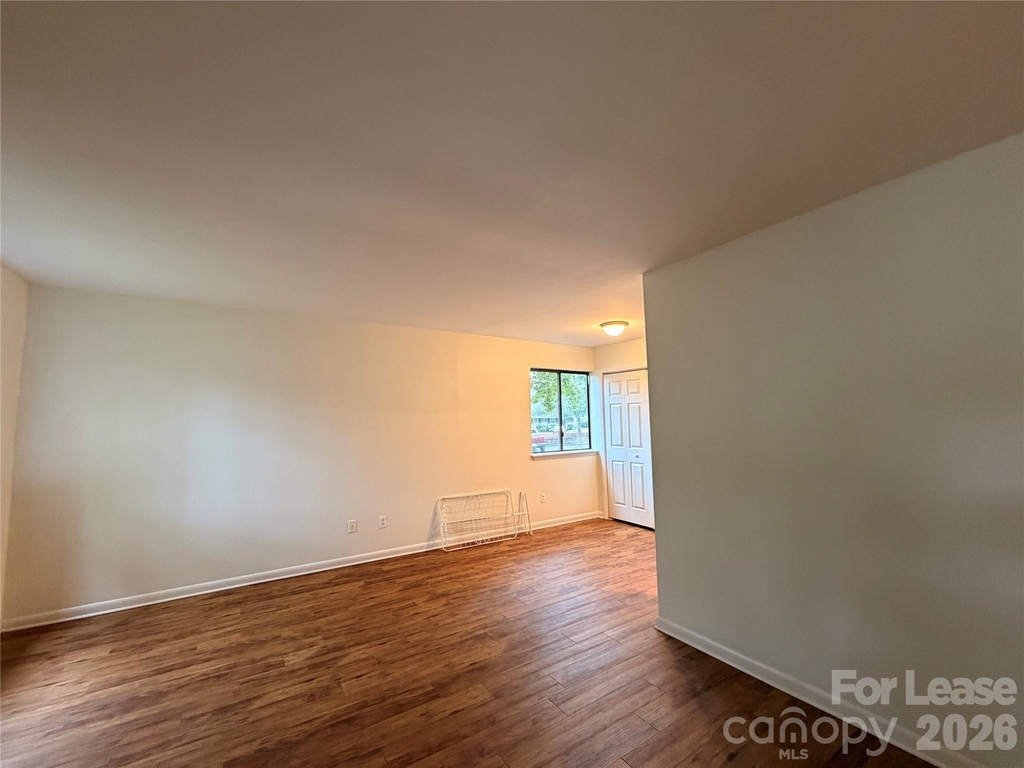 3147 Heathstead Place - Photo 6