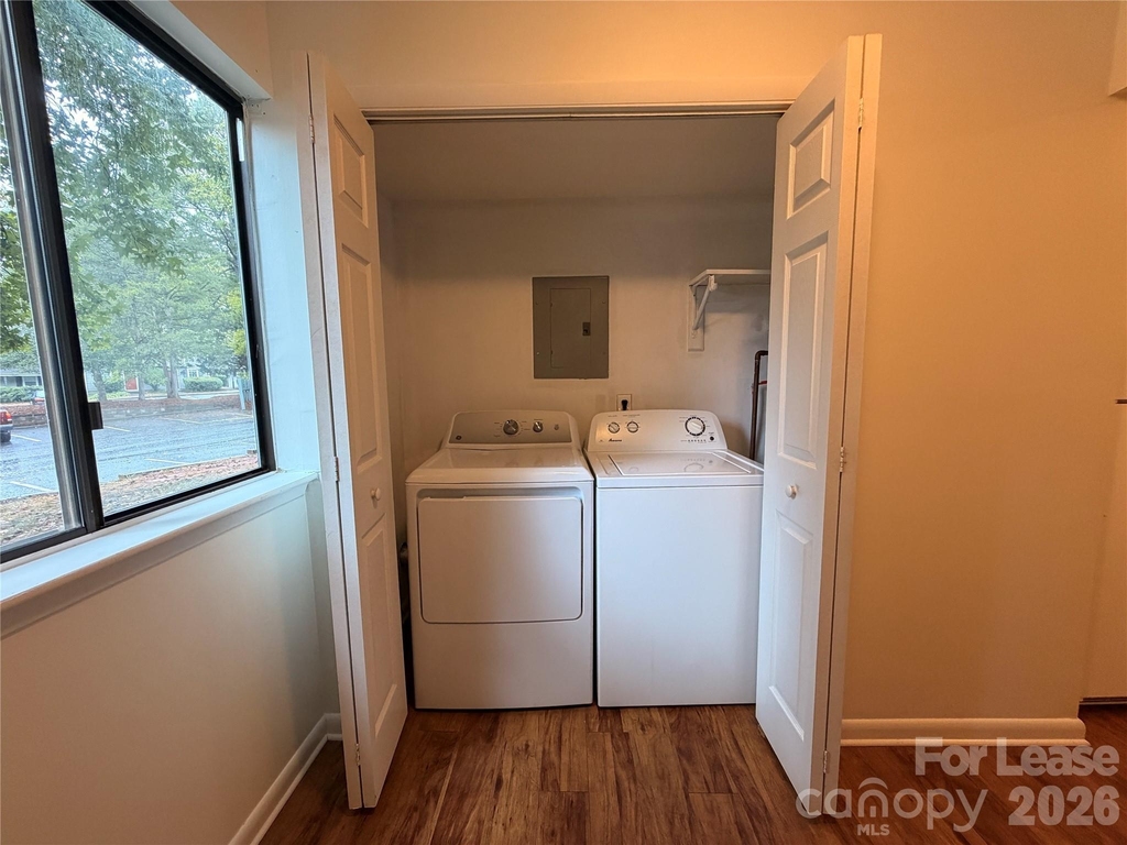 3147 Heathstead Place - Photo 5