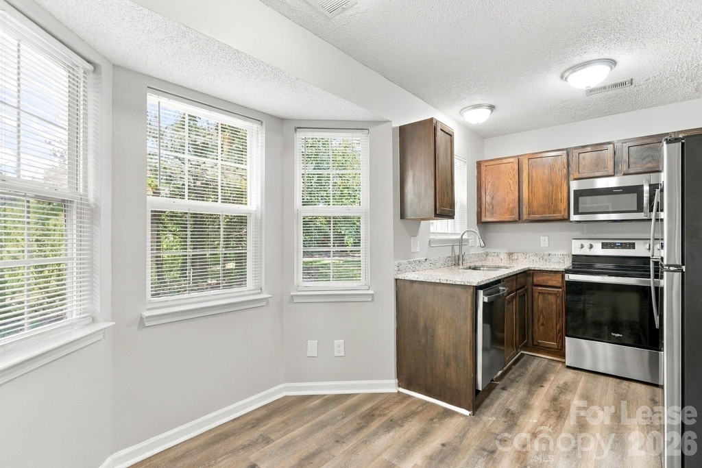 2639 Daffodil Drive - Photo 3