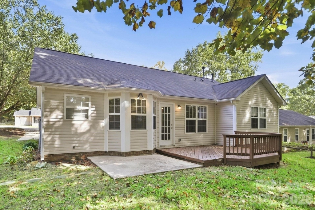 2639 Daffodil Drive - Photo 2