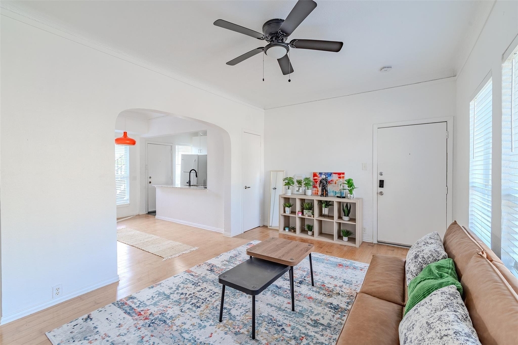 5305 Reiger Avenue - Photo 3