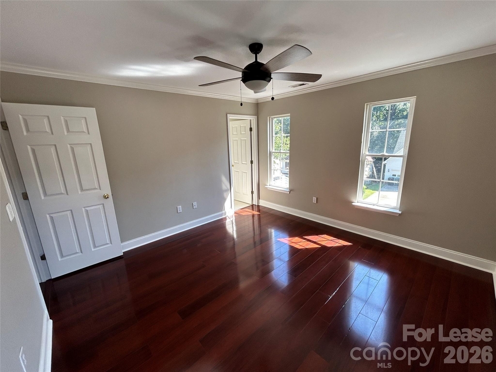 1547 Cambridge Heights Place Nw - Photo 10