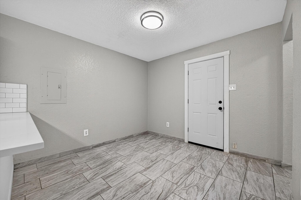 5304 Carol Avenue - Photo 6