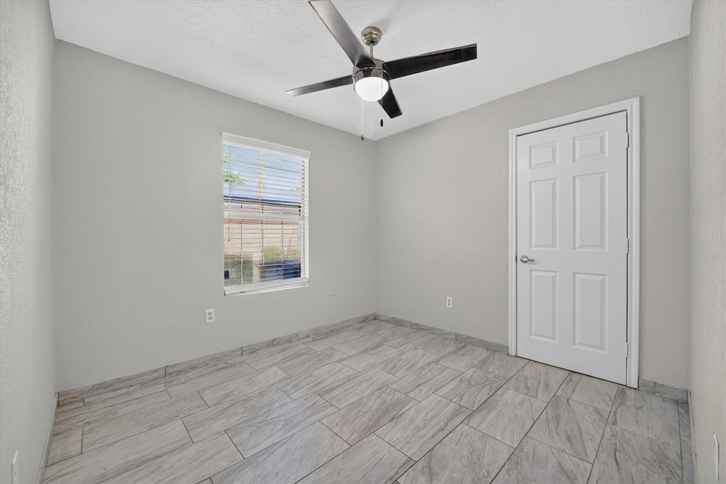 5304 Carol Avenue - Photo 14