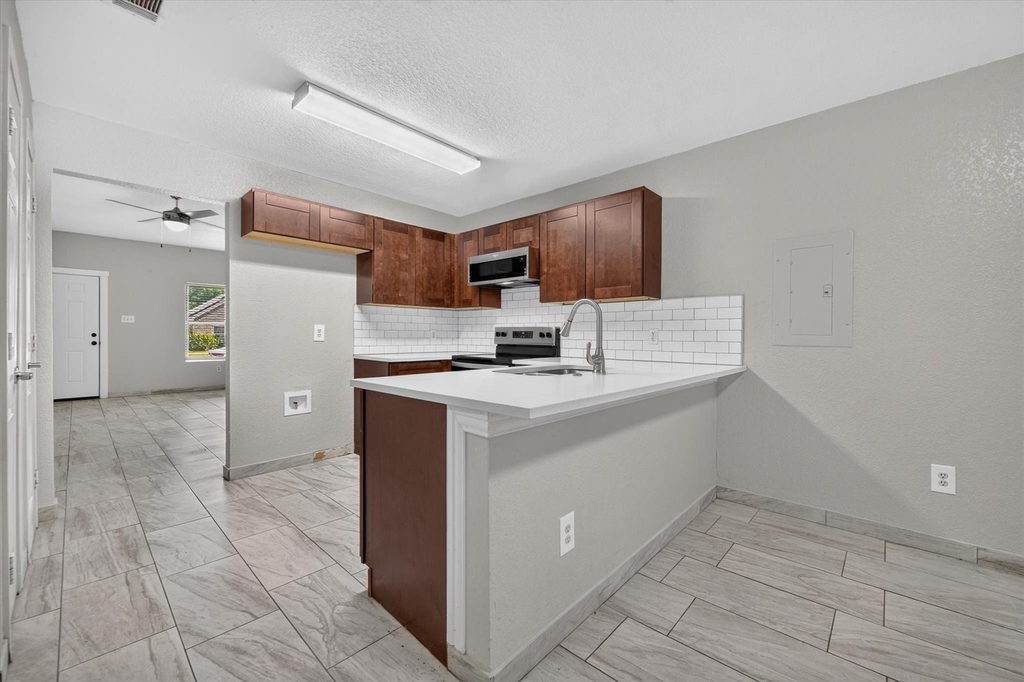 5304 Carol Avenue - Photo 9