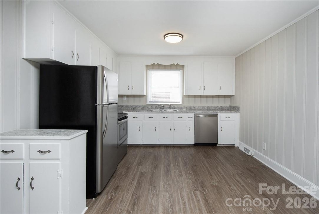 2517 Heywood Avenue - Photo 7