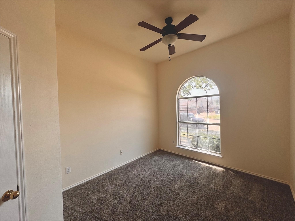 6734 Richmond Drive - Photo 8