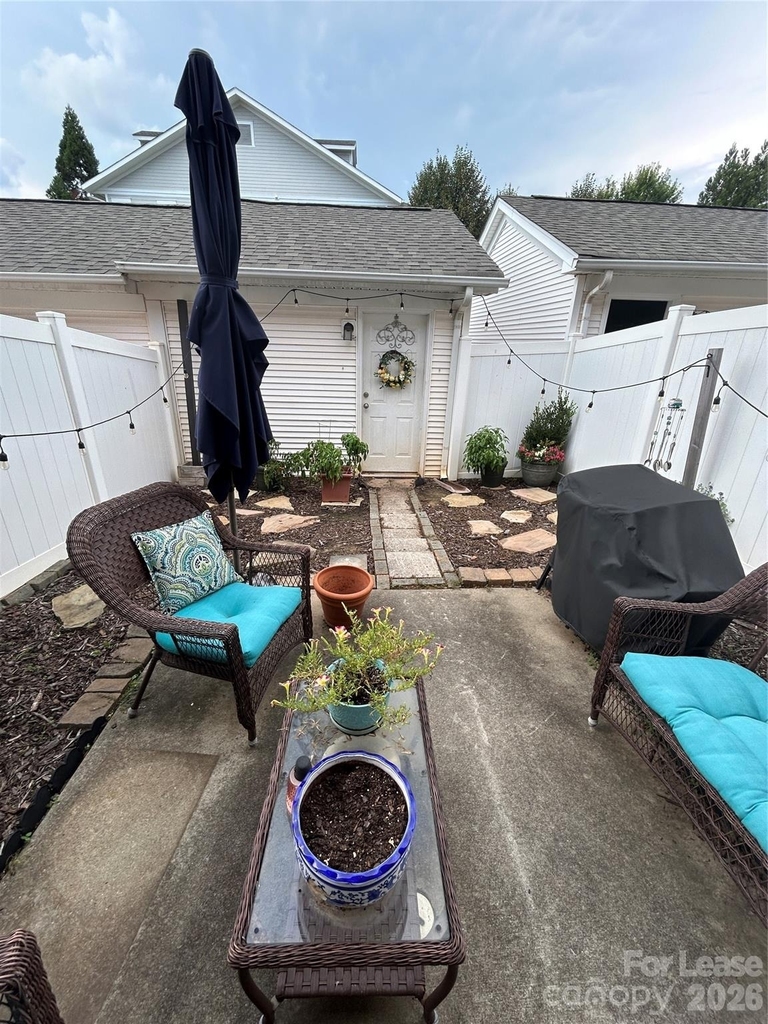 246 Welton Way - Photo 1
