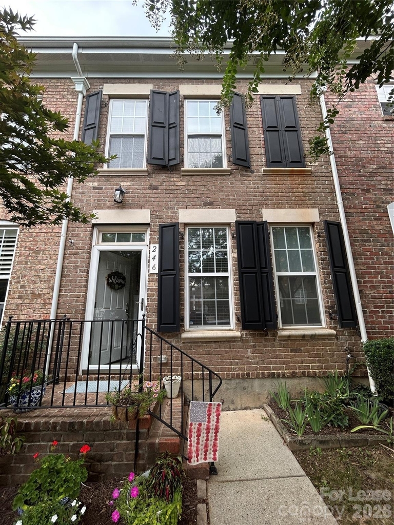246 Welton Way - Photo 0