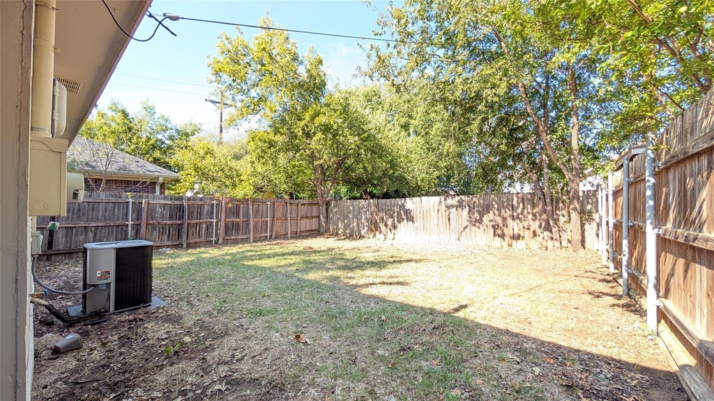 1911 Mack Place - Photo 15