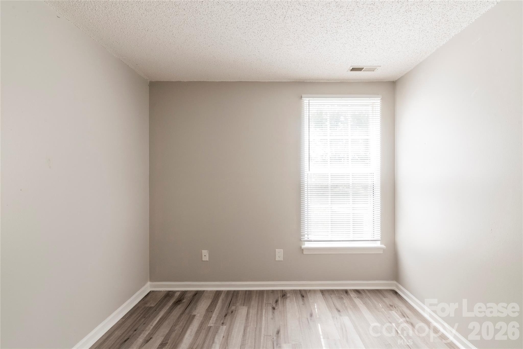 1624 Arlyn Circle - Photo 8