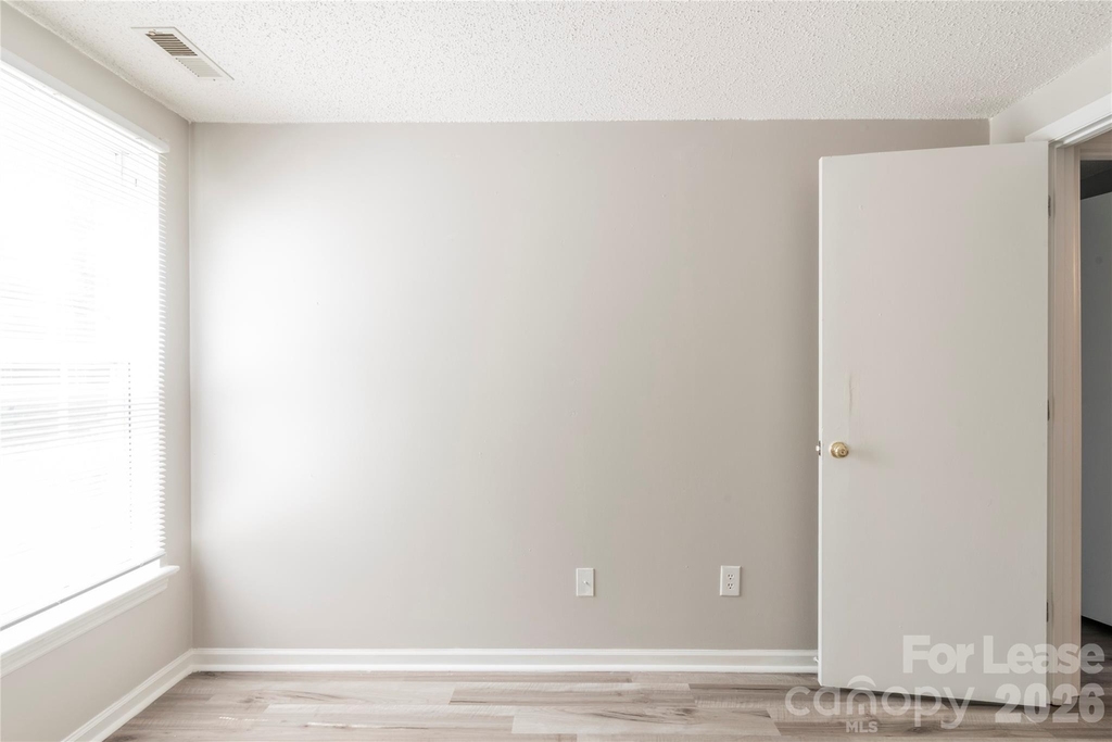 1624 Arlyn Circle - Photo 11