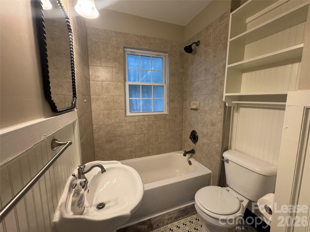 2213 Chesterfield Avenue - Photo 9