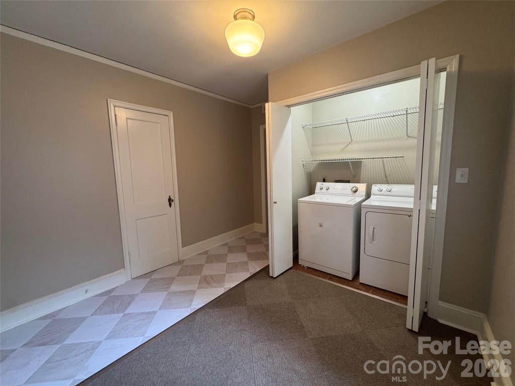 2213 Chesterfield Avenue - Photo 10