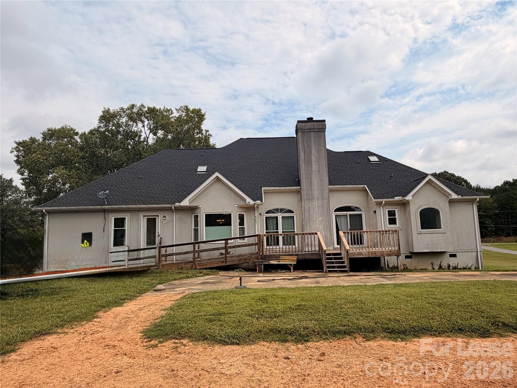 118 Sunfish Drive - Photo 0