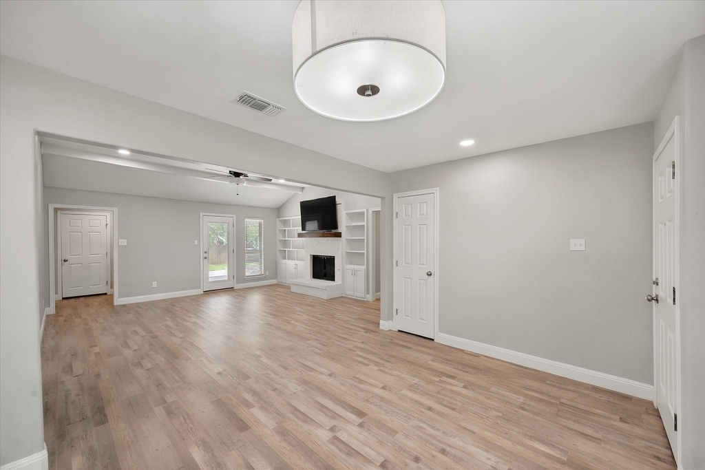 3204 Brown Trail - Photo 8