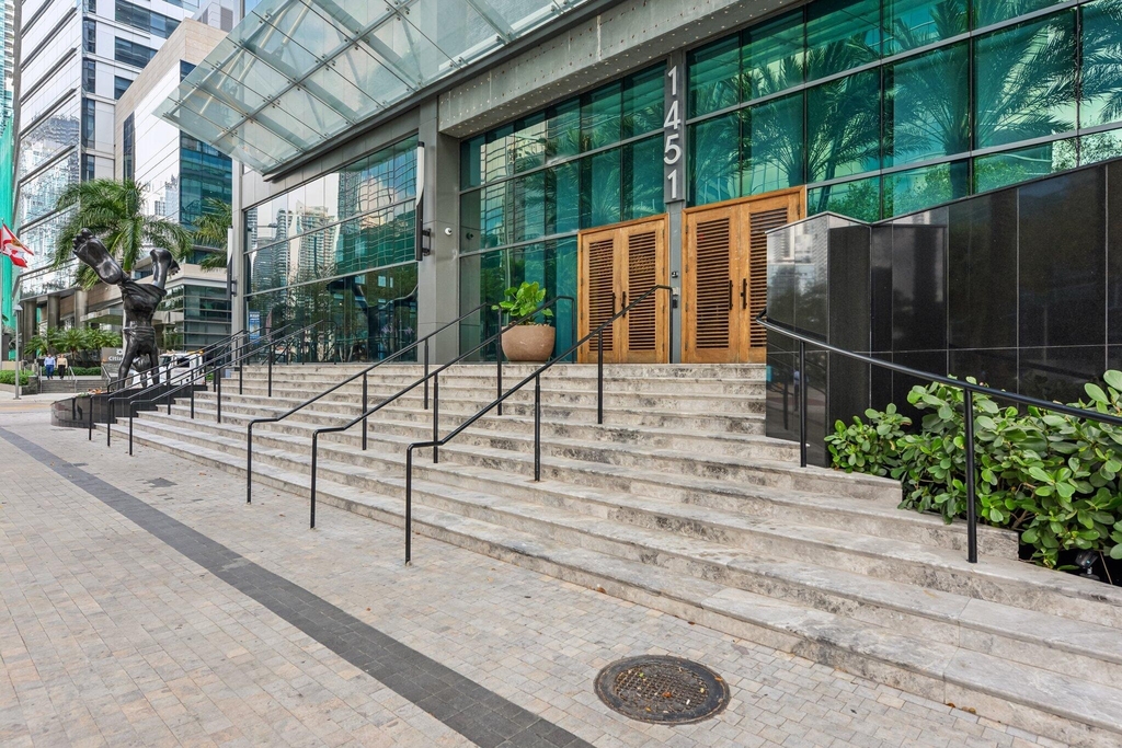 1451 Brickell Avenue - Photo 5