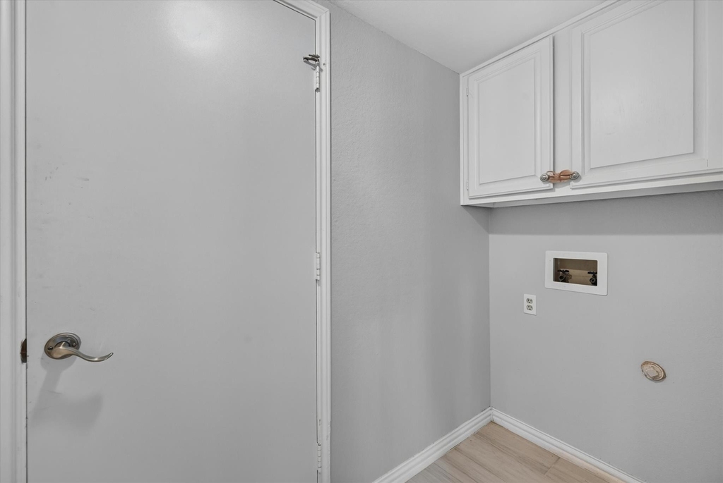 4301 Hudson Avenue - Photo 19