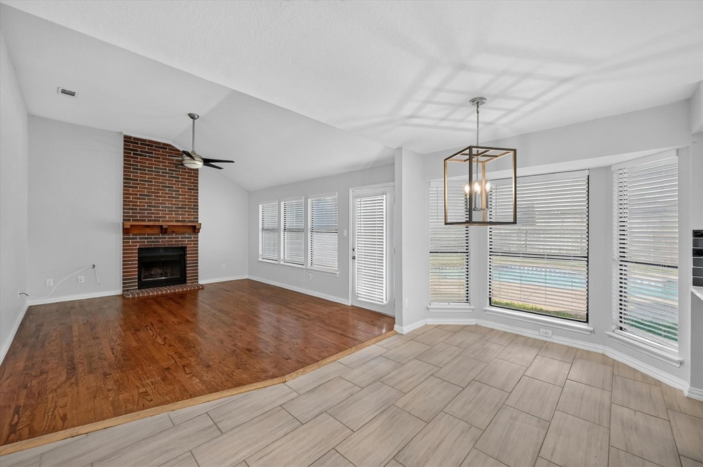 4301 Hudson Avenue - Photo 2