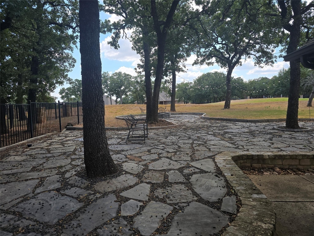 437 Sugar Tree Drive - Photo 14