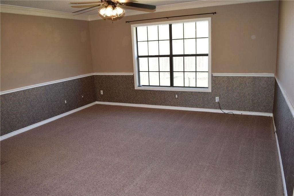 512 Rosewood Lane - Photo 3