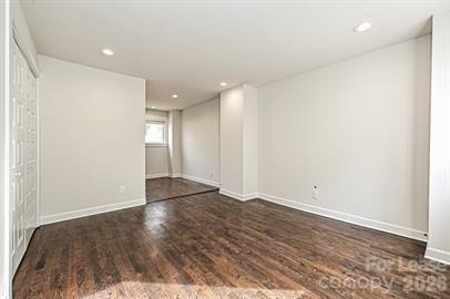 215 S Gardner Avenue - Photo 3