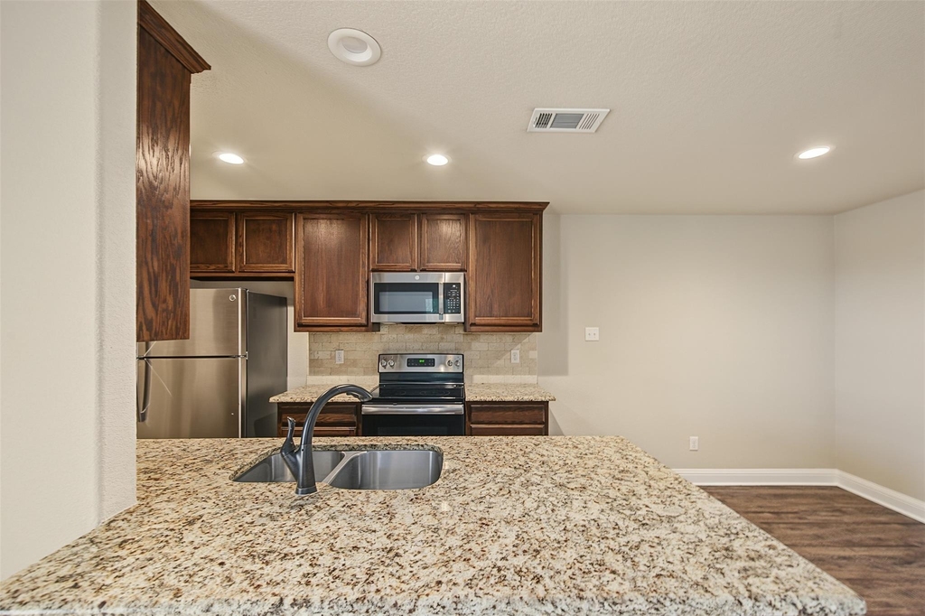 3216 Cherry Lane - Photo 8