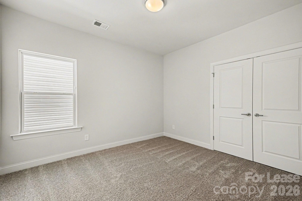 562 W Wilson Avenue - Photo 36