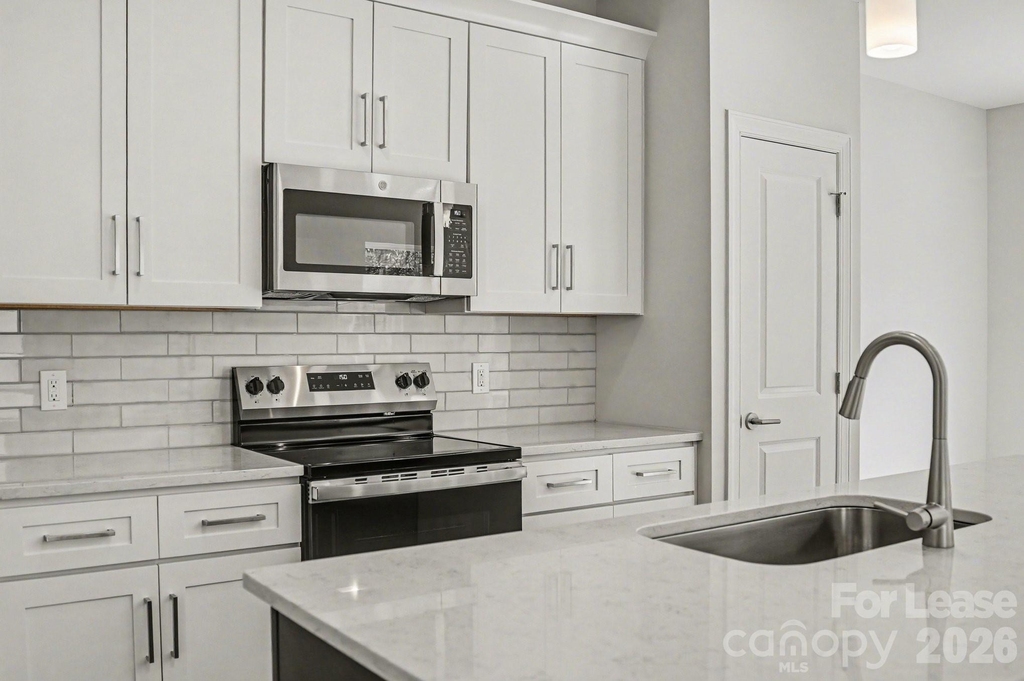 562 W Wilson Avenue - Photo 16