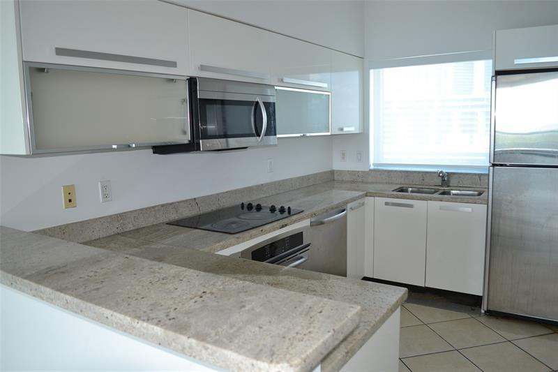 601 Ne 36th Street - Photo 1