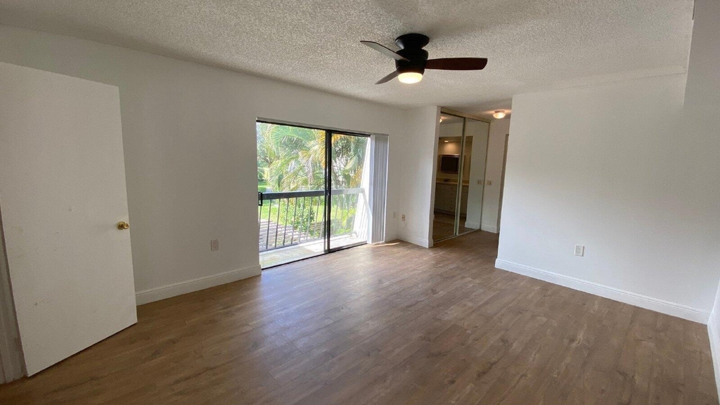 1522 15th Terrace - Photo 9