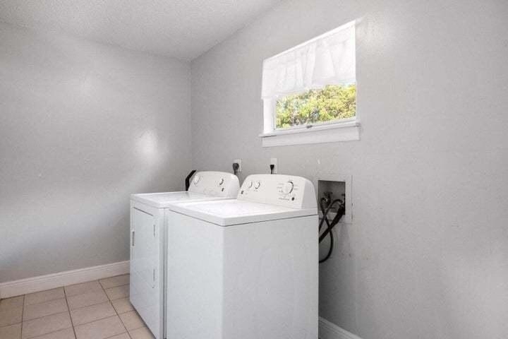 2456 Se Melaleuca Boulevard - Photo 10