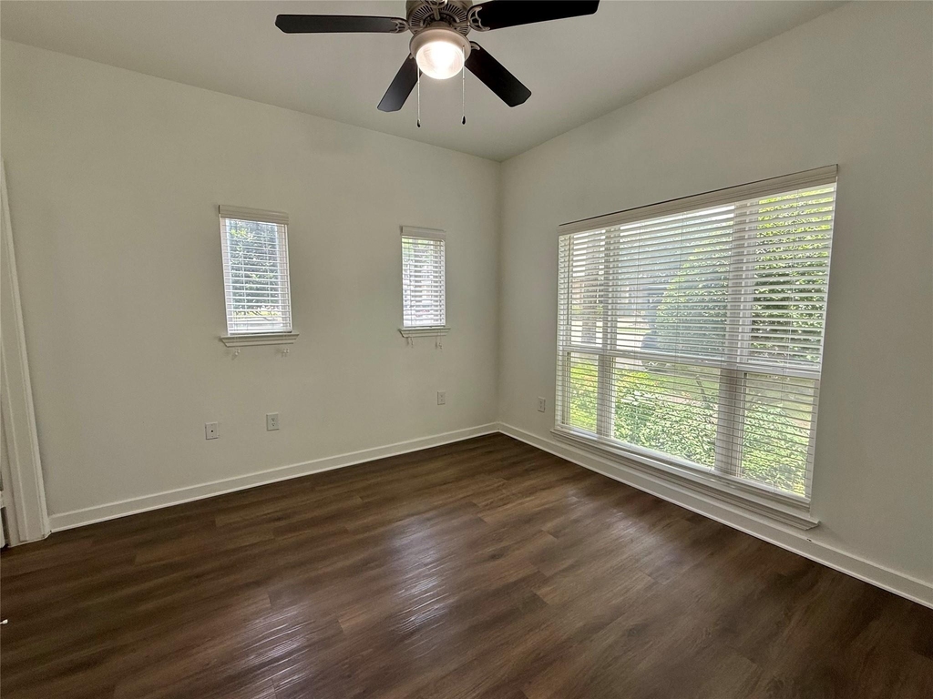 6740 Windhaven Parkway - Photo 2