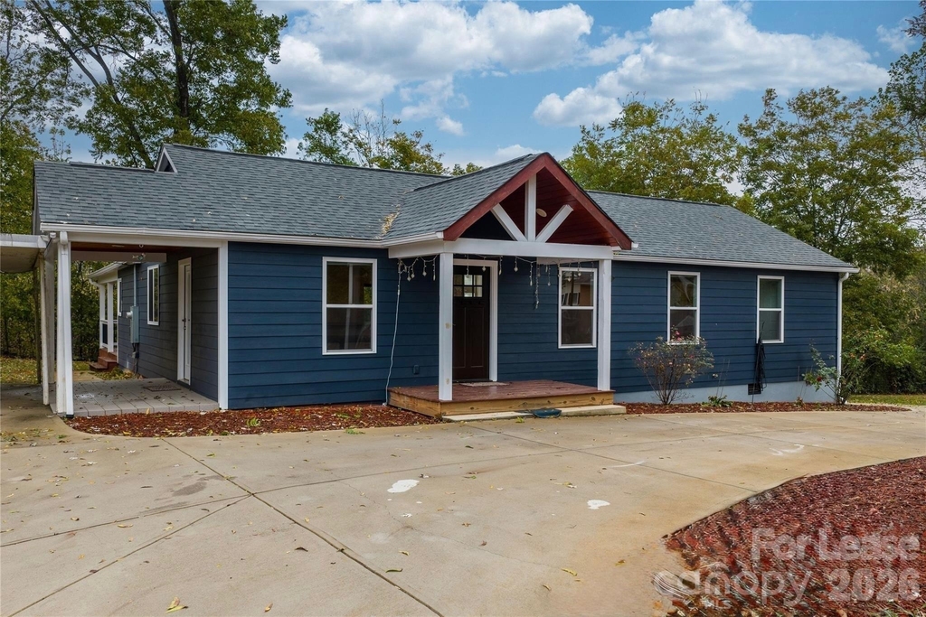 1515 Berkley Street Sw - Photo 0