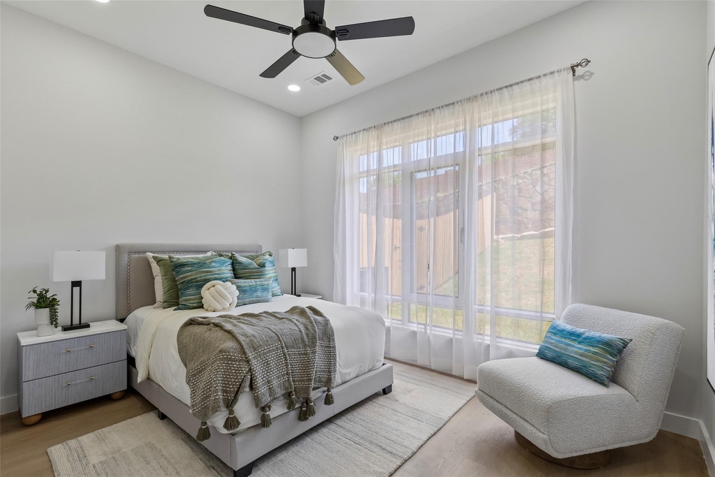 810 Premier Parkway - Photo 16