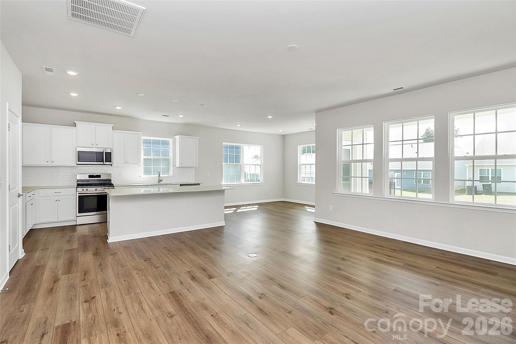 148 Pampas Place - Photo 8