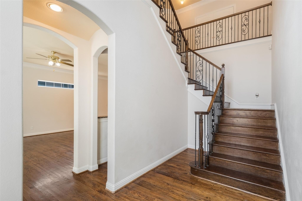 5456 Longview Street - Photo 2