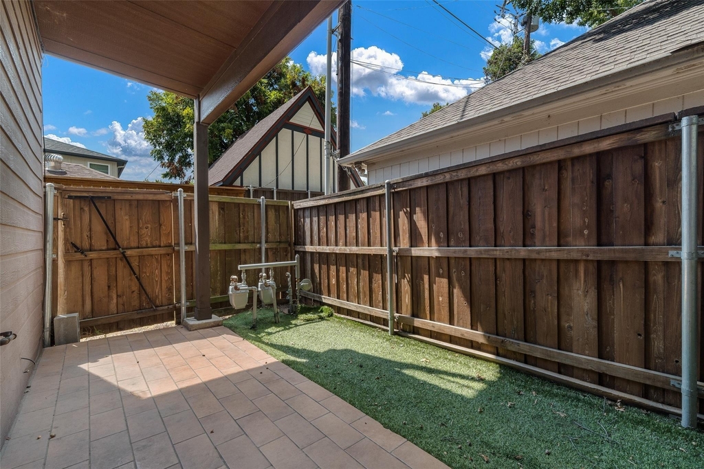 5456 Longview Street - Photo 11